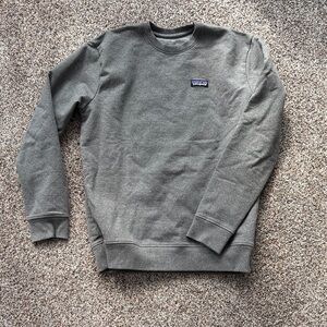 Patagonia Men's Classic Gray Crewneck Sweater